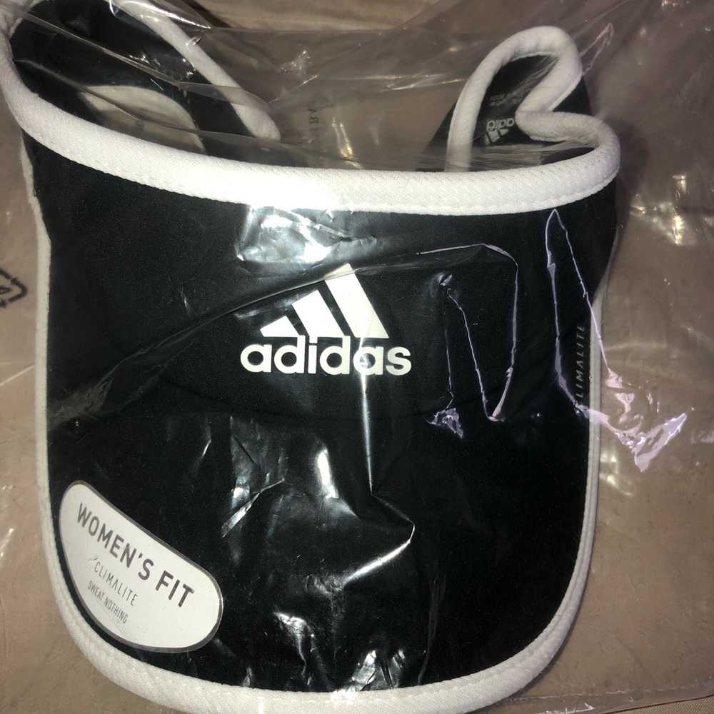 NWT ADIDAS women’s visor! Quick dry